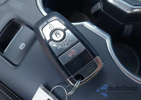 2024 Ford Mustang Ecoboost Fastback z USA, uszkodzony, nr VIN 1FA6P8TH4R5109251